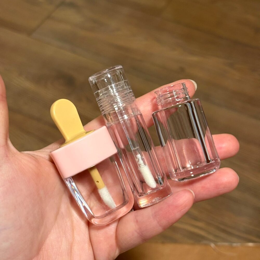 Lip gloss tubes
